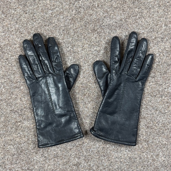 fownes Accessories - Vintage Fownes Black Genuine Leather Driving Gloves Lined Women’s Size 7.5 M/L